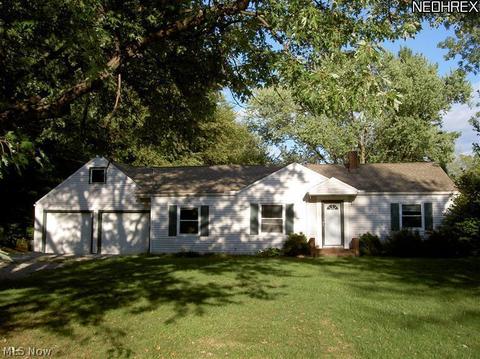 1663 Van Lynn Rd, Akron, OH 44306 photo 1