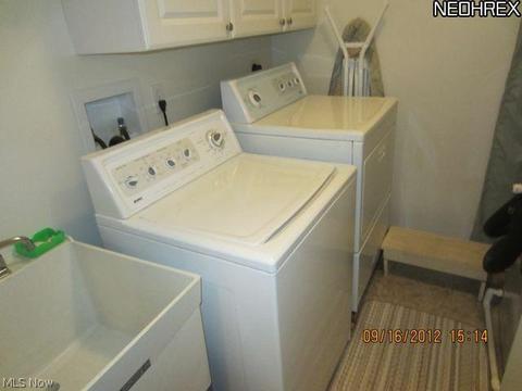 106 Legend Trl, Willowick, OH 44095 photo 9