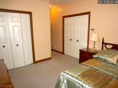 106 Legend Trl, Willowick, OH 44095 photo 19