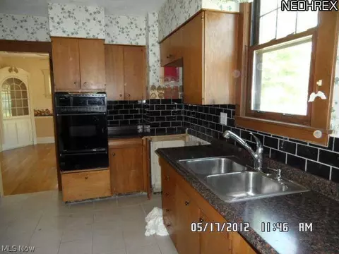 312 Cornell Ave, Elyria, OH 44035 photo 2
