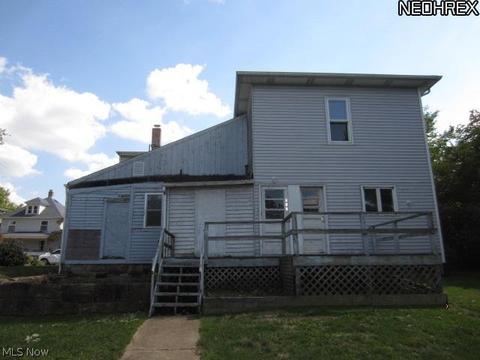 608 Cherry Rd NE, Massillon, OH 44646 photo 2