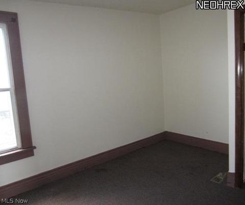 608 Cherry Rd NE, Massillon, OH 44646 photo 5