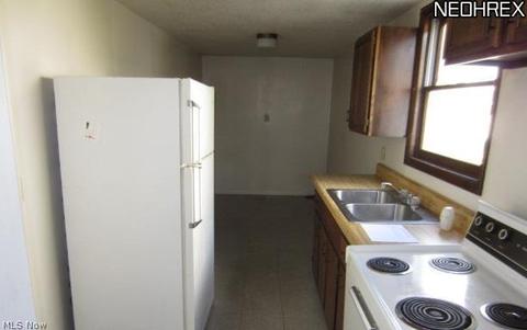 608 Cherry Rd NE, Massillon, OH 44646 photo 8