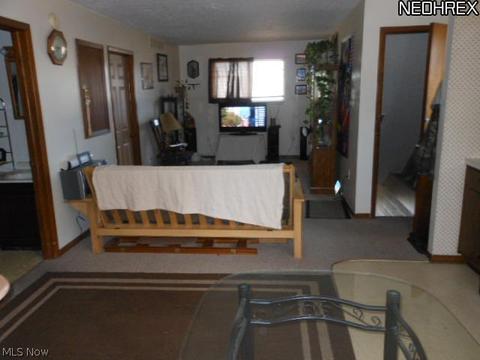 112 Longfellow St, Elyria, OH 44035 photo 2
