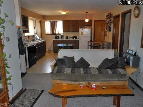 112 Longfellow St, Elyria, OH 44035 photo 3
