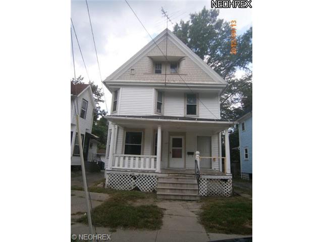 127 Charles Ct, Elyria, OH 44035 photo 1