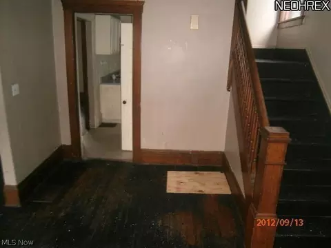 127 Charles Ct, Elyria, OH 44035 photo 3