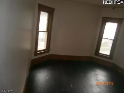 127 Charles Ct, Elyria, OH 44035 photo 8