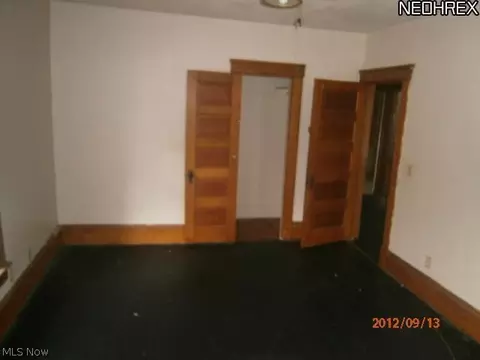 127 Charles Ct, Elyria, OH 44035 photo 9