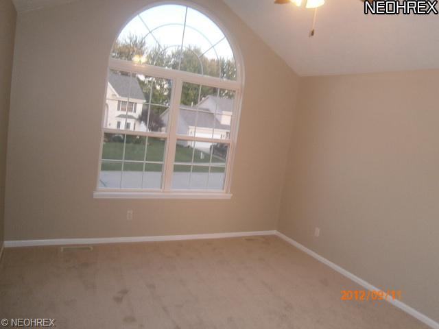 345 Alexis Dr, Elyria, OH 44035 photo 8