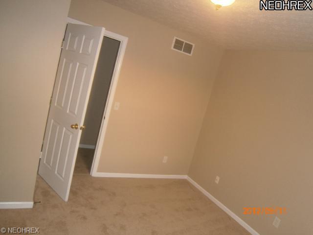 345 Alexis Dr, Elyria, OH 44035 photo 7