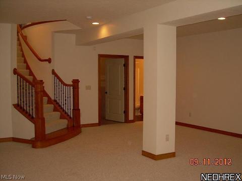 36875 Broadstone Dr, Solon, OH 44139 photo 5