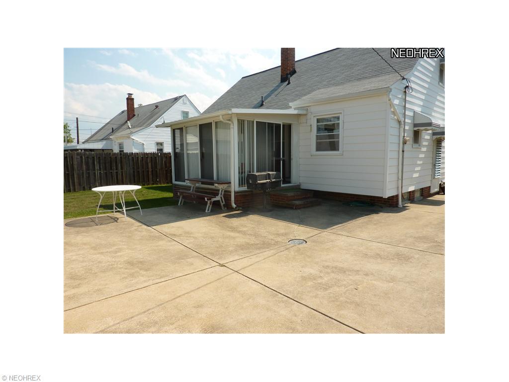 30413 Barjode Rd, Eastlake, OH 44095 photo 18