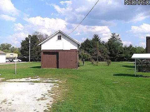 220 Cherry Ave, Chardon, OH 44024 photo 9
