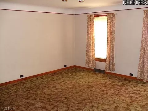 220 Cherry Ave, Chardon, OH 44024 photo 11