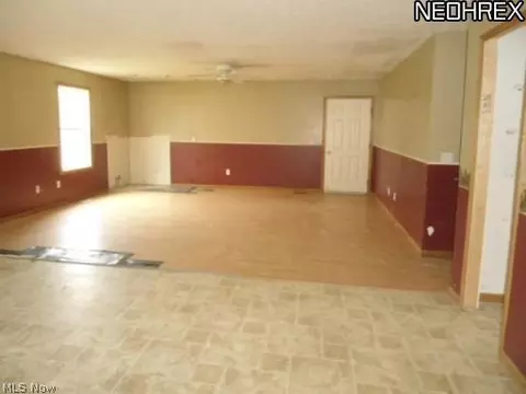 5411 Carlson Ln, Ashtabula, OH 44004 photo 4