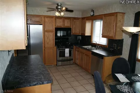 355 Ridgefield, Boardman, OH 44512 photo 5