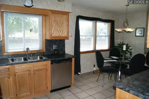 355 Ridgefield, Boardman, OH 44512 photo 6