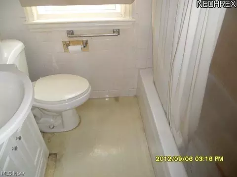 15100 Summit Ave, Maple Heights, OH 44137 photo 3