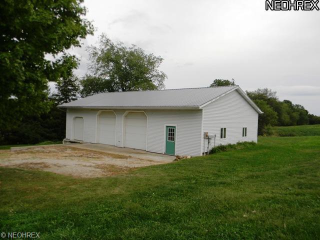 2745 Fox Ave SE, Minerva, OH 44657 photo 2