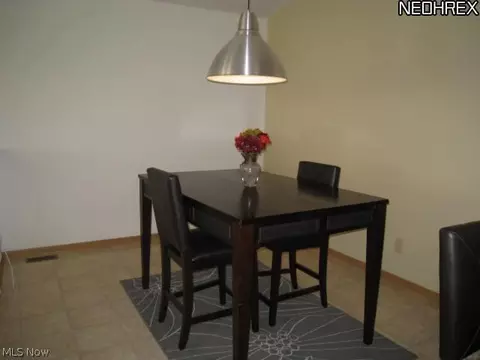 2275 Wright State Dr SE, Massillon, OH 44646 photo 4