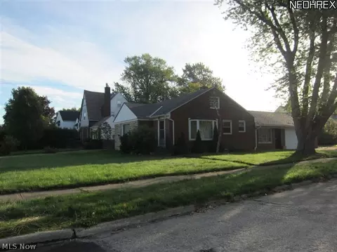 29408 Cresthaven Dr, Willowick, OH 44095 photo 5