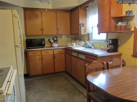 29408 Cresthaven Dr, Willowick, OH 44095 photo 15