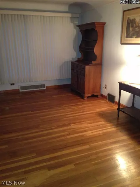 29408 Cresthaven Dr, Willowick, OH 44095 photo 7