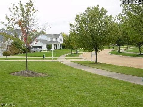 405 Normandy Ct, Aurora, OH 44202 photo 25
