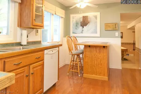 42991 Galaxy Dr, Elyria, OH 44035 photo 2