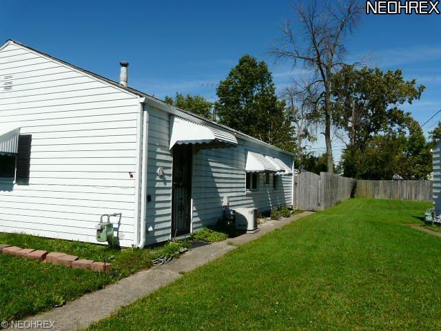 682 Weller Rd, Elyria, OH 44035 photo 1