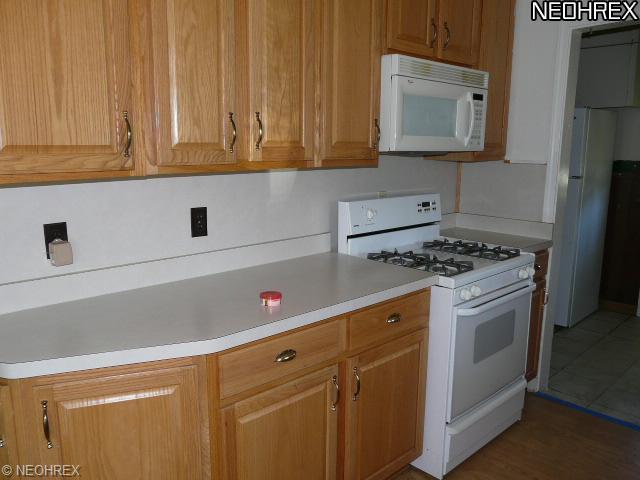 682 Weller Rd, Elyria, OH 44035 photo 8