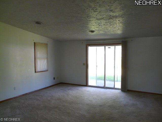 682 Weller Rd, Elyria, OH 44035 photo 4