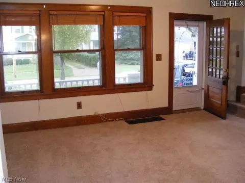 247 Stanford Ave, Elyria, OH 44035 photo 7