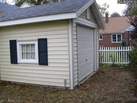 247 Stanford Ave, Elyria, OH 44035 photo 10