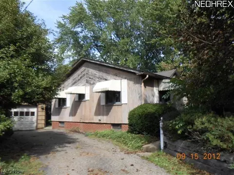300 Stackhouse St, Minerva, OH 44657 photo 1