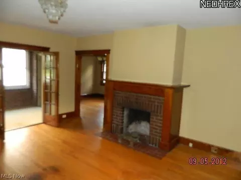128 Eastern Heights Blvd, Elyria, OH 44035 photo 2