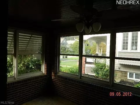 128 Eastern Heights Blvd, Elyria, OH 44035 photo 5