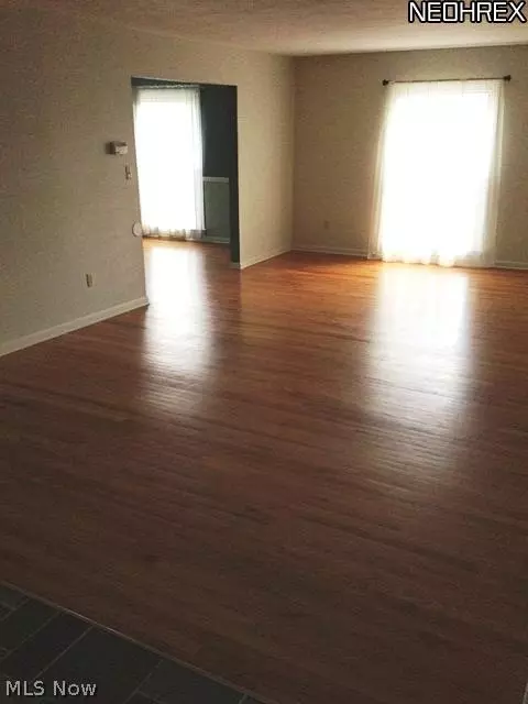 313 Orangewood Rd, Huron, OH 44839 photo 3