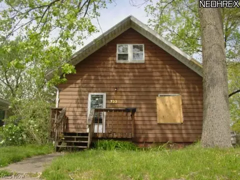 733 Evans Ave, Akron, OH 44310 photo 1