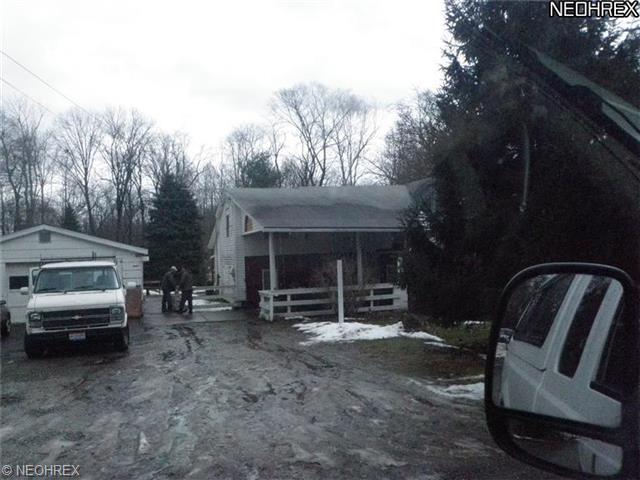 655 Junior Ave, Akron, OH 44312 photo 1
