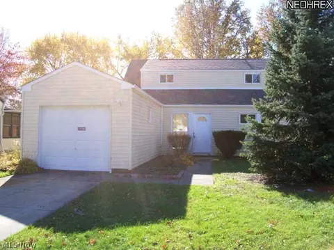 29266 W Willowick Dr, Willowick, OH 44095 photo 1