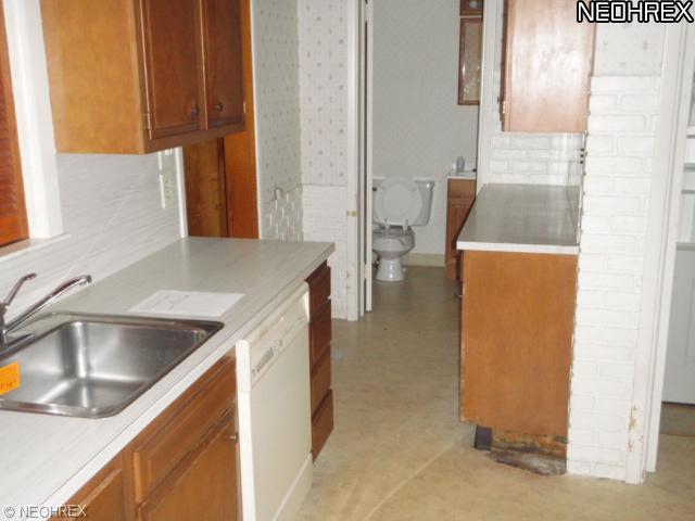 60 Melrose Ave, Youngstown, OH 44512 photo 6