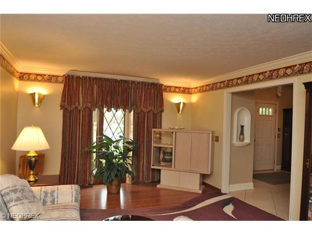 36845 Valley Forge Dr, Solon, OH 44139 photo 8