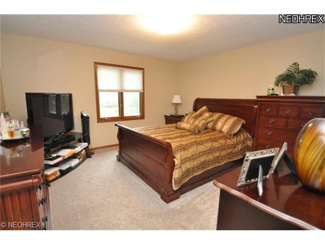 36845 Valley Forge Dr, Solon, OH 44139 photo 14