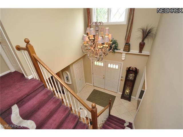 36845 Valley Forge Dr, Solon, OH 44139 photo 3