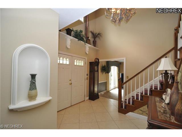 36845 Valley Forge Dr, Solon, OH 44139 photo 4