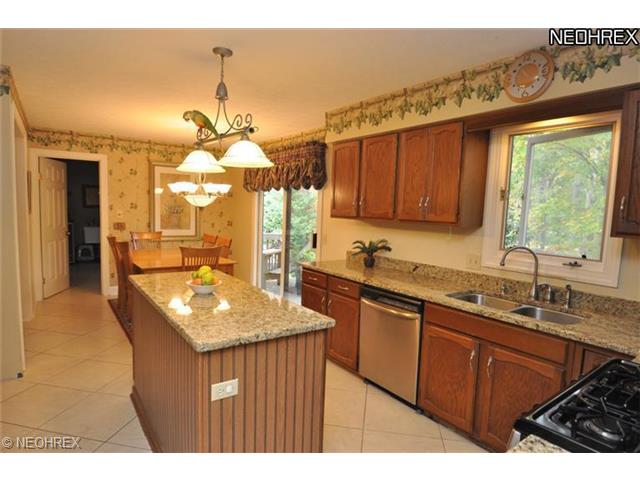36845 Valley Forge Dr, Solon, OH 44139 photo 9