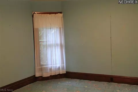 431 W 41st St, Ashtabula, OH 44004 photo 8