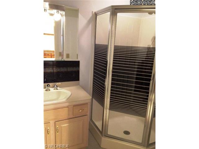8361 Lanmark Dr, Mentor, OH 44060 photo 3